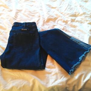 Cowgirl Tuff jeans 29x35